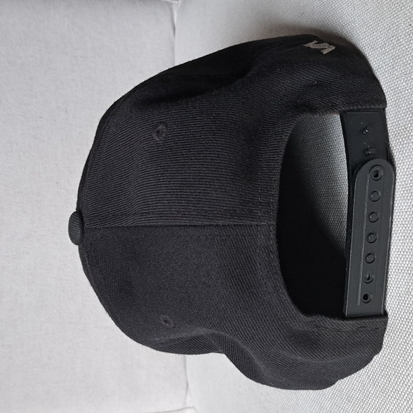 RVCA Hat - Picture 4 of 8